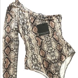 One Shoulder Snake Print Bodysuit
